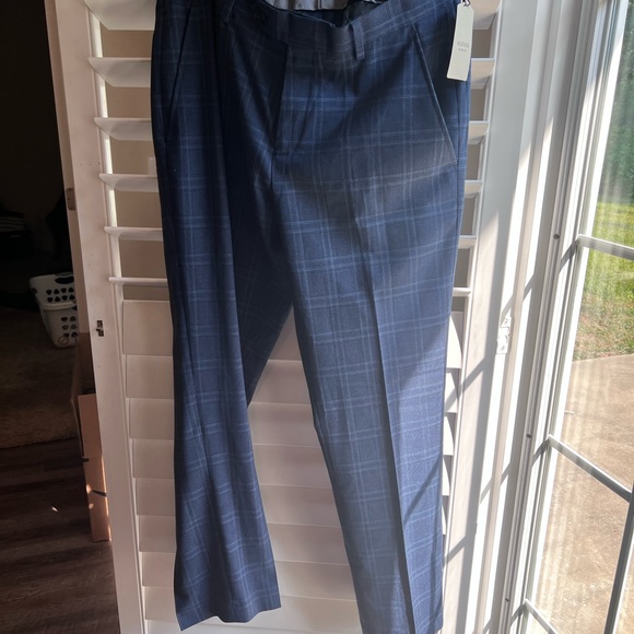 Men’s dress pants NWT